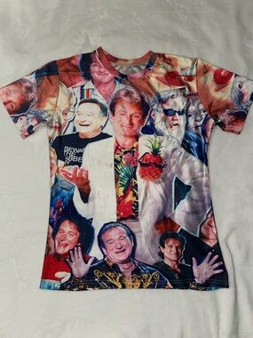 NWOT Robin Williams Collage Top Tee Shirt Loose Fit Small - Medium